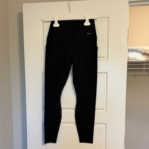 Nike Women's Black High-Waisted Leggings